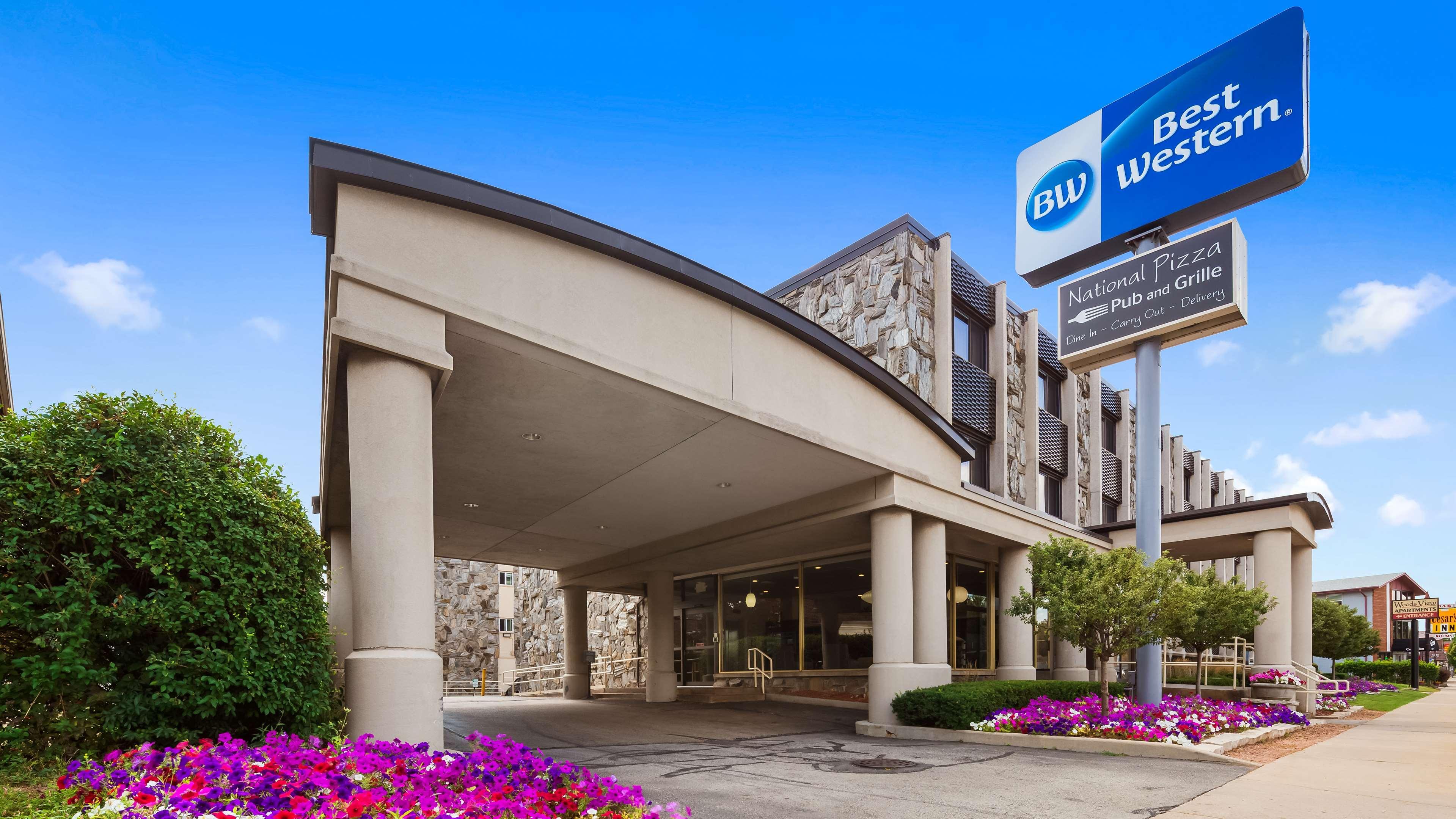 Best Western Plus Milwaukee West Bagian luar foto