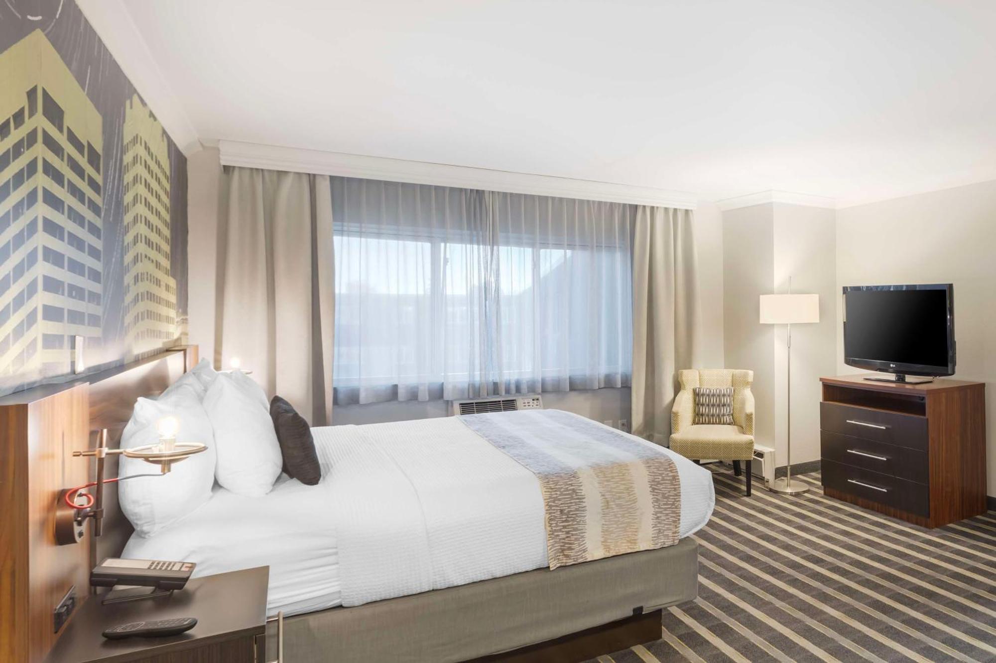 Best Western Plus Milwaukee West Bagian luar foto