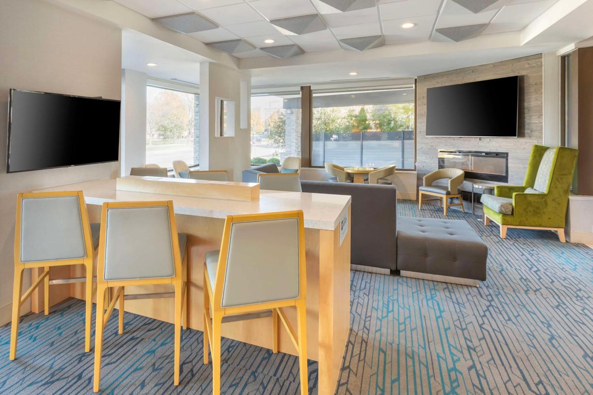 Best Western Plus Milwaukee West Bagian luar foto