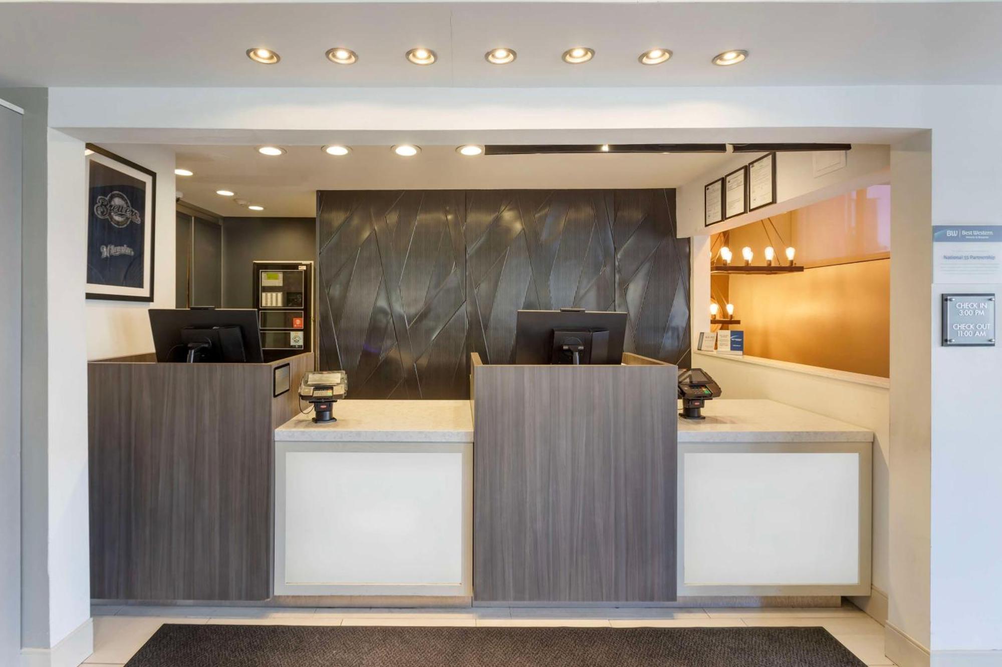 Best Western Plus Milwaukee West Bagian luar foto