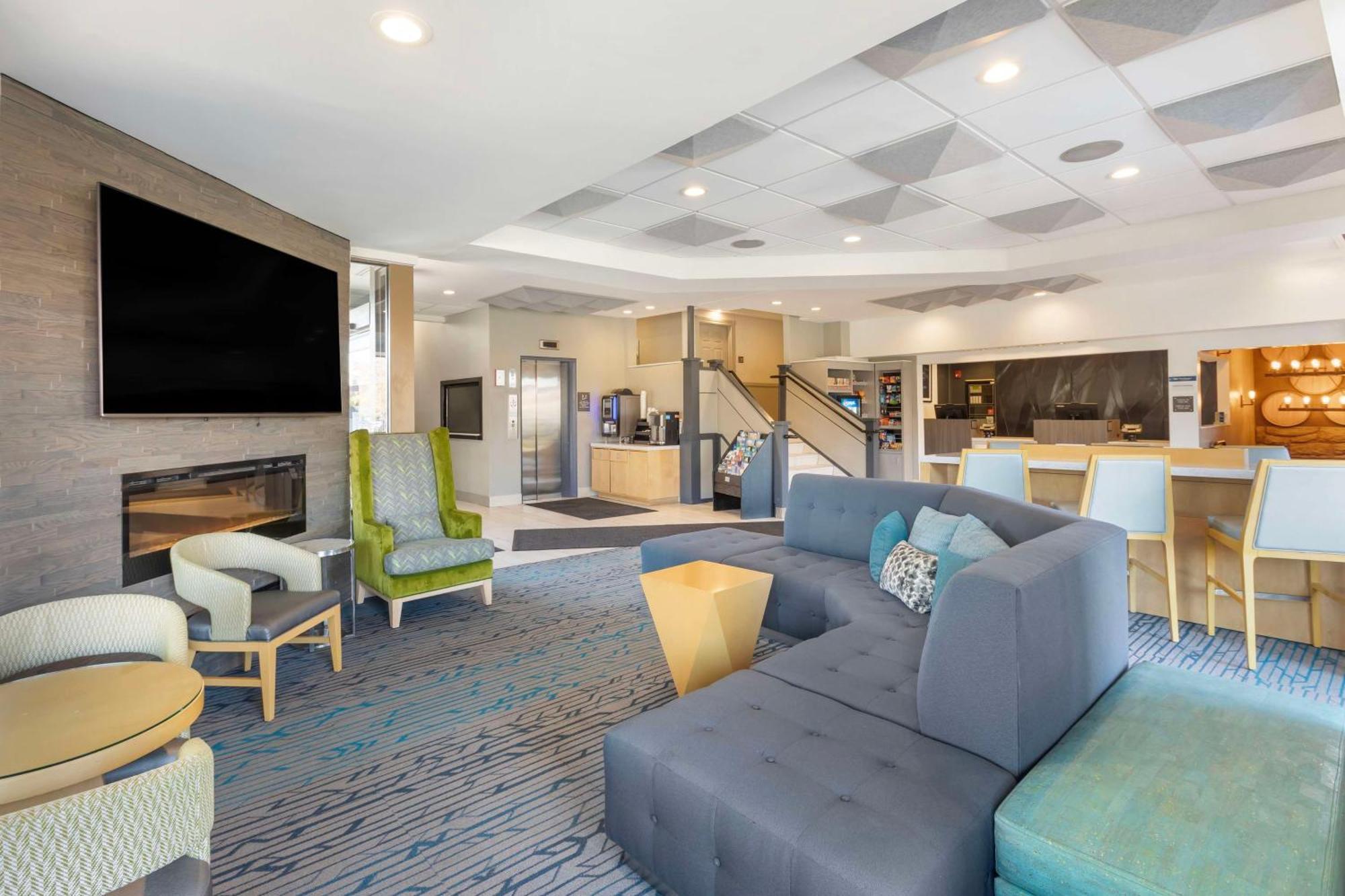Best Western Plus Milwaukee West Bagian luar foto