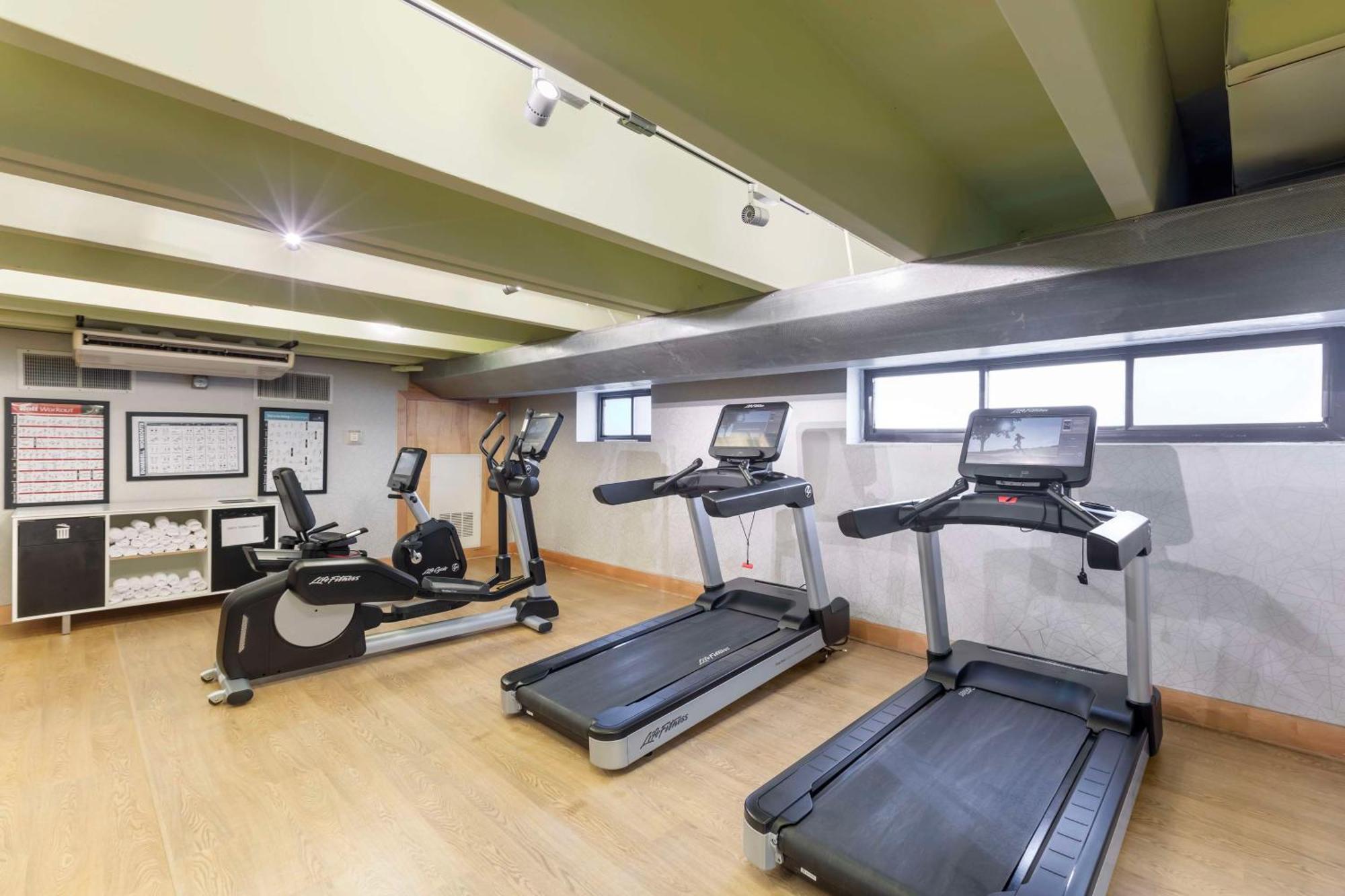 Best Western Plus Milwaukee West Bagian luar foto