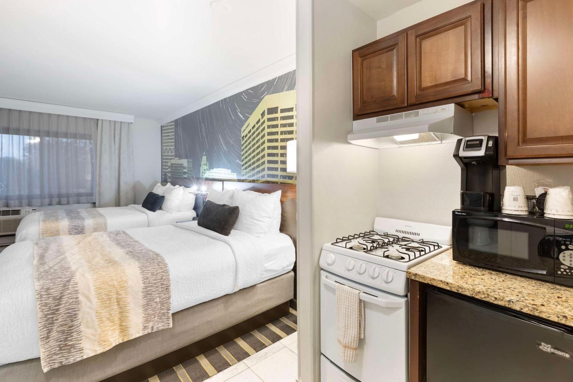 Best Western Plus Milwaukee West Bagian luar foto