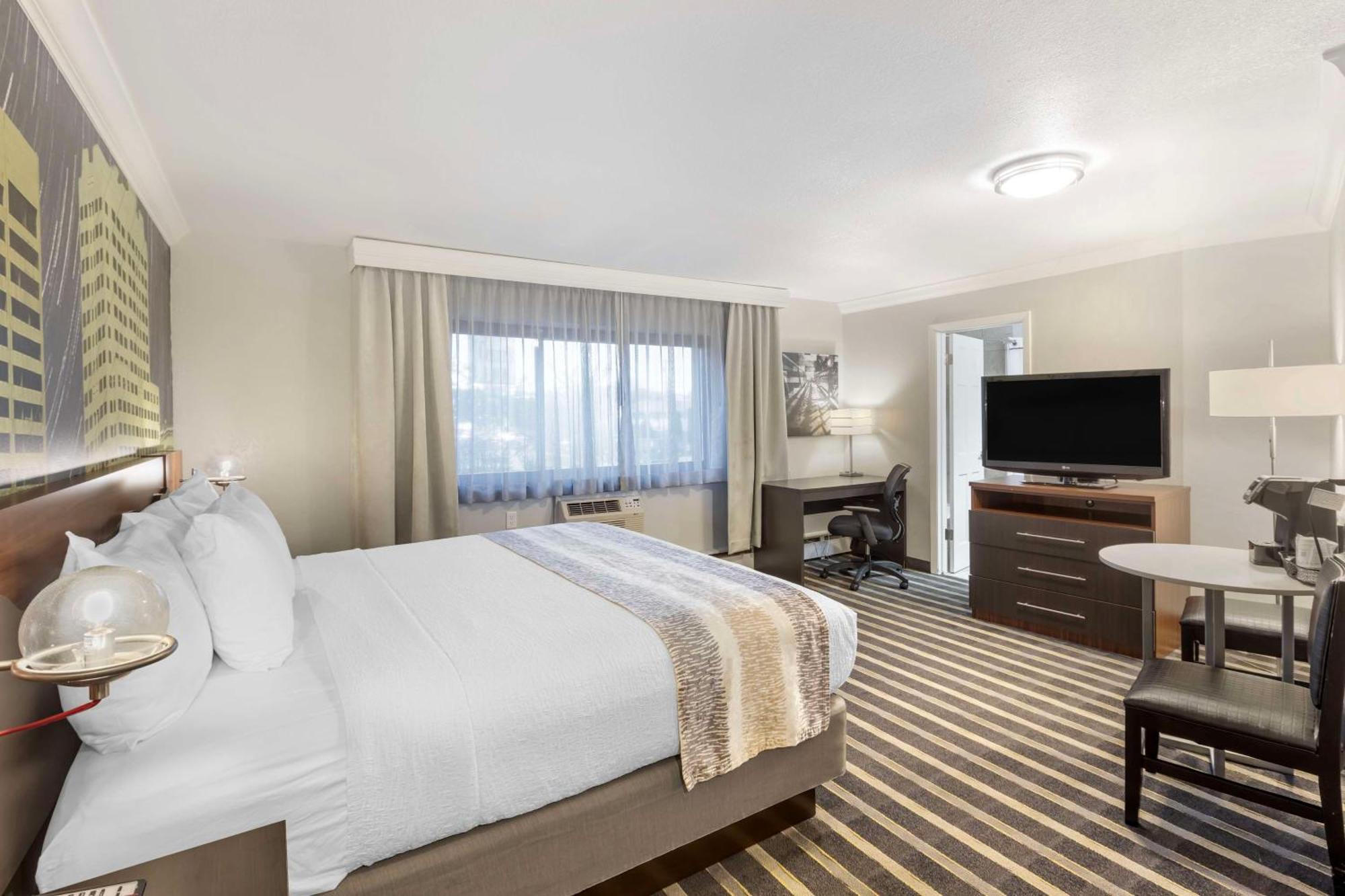 Best Western Plus Milwaukee West Bagian luar foto
