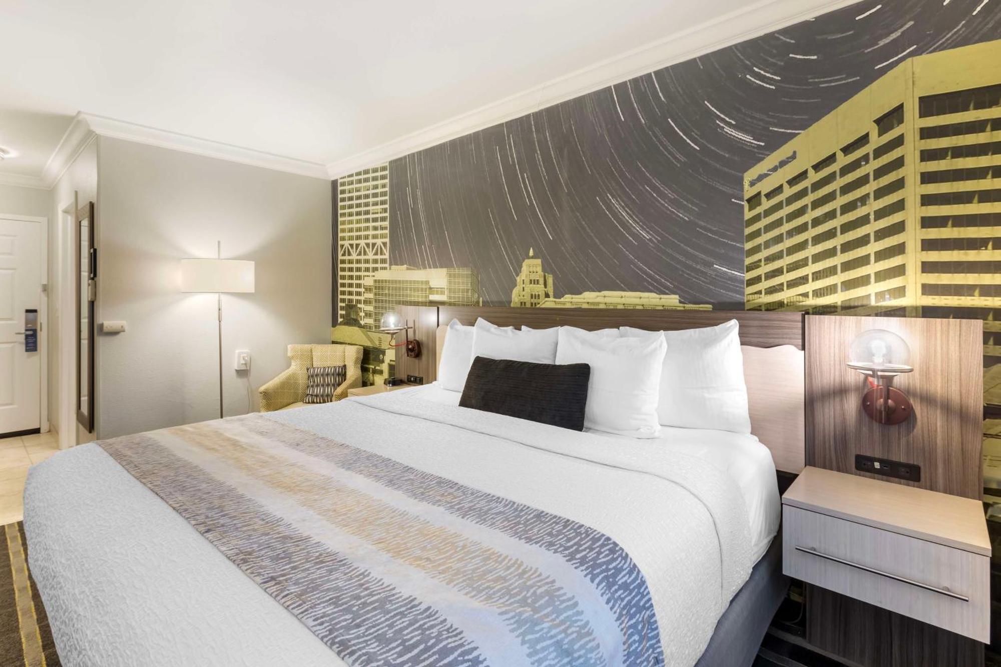 Best Western Plus Milwaukee West Bagian luar foto