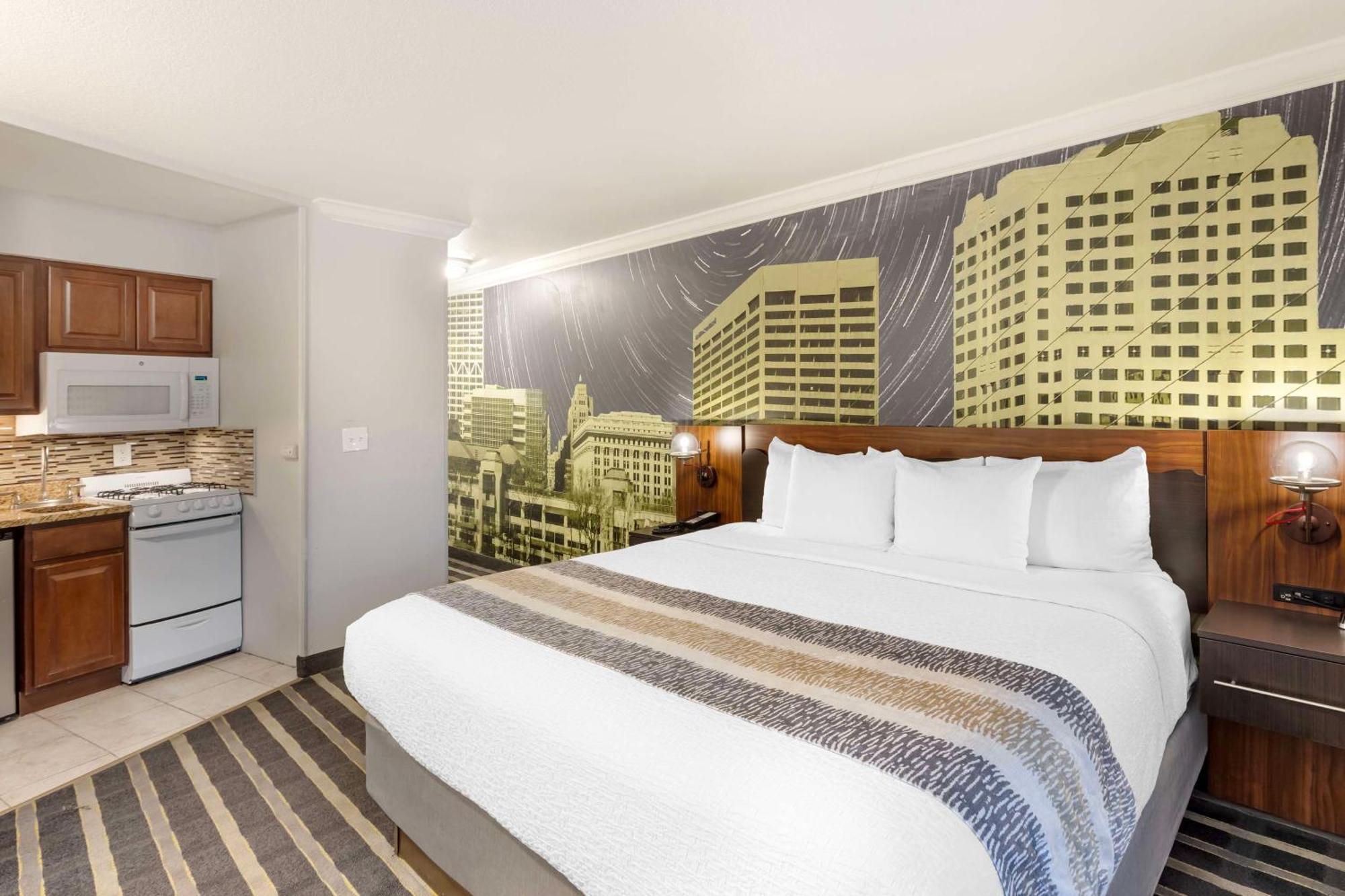 Best Western Plus Milwaukee West Bagian luar foto