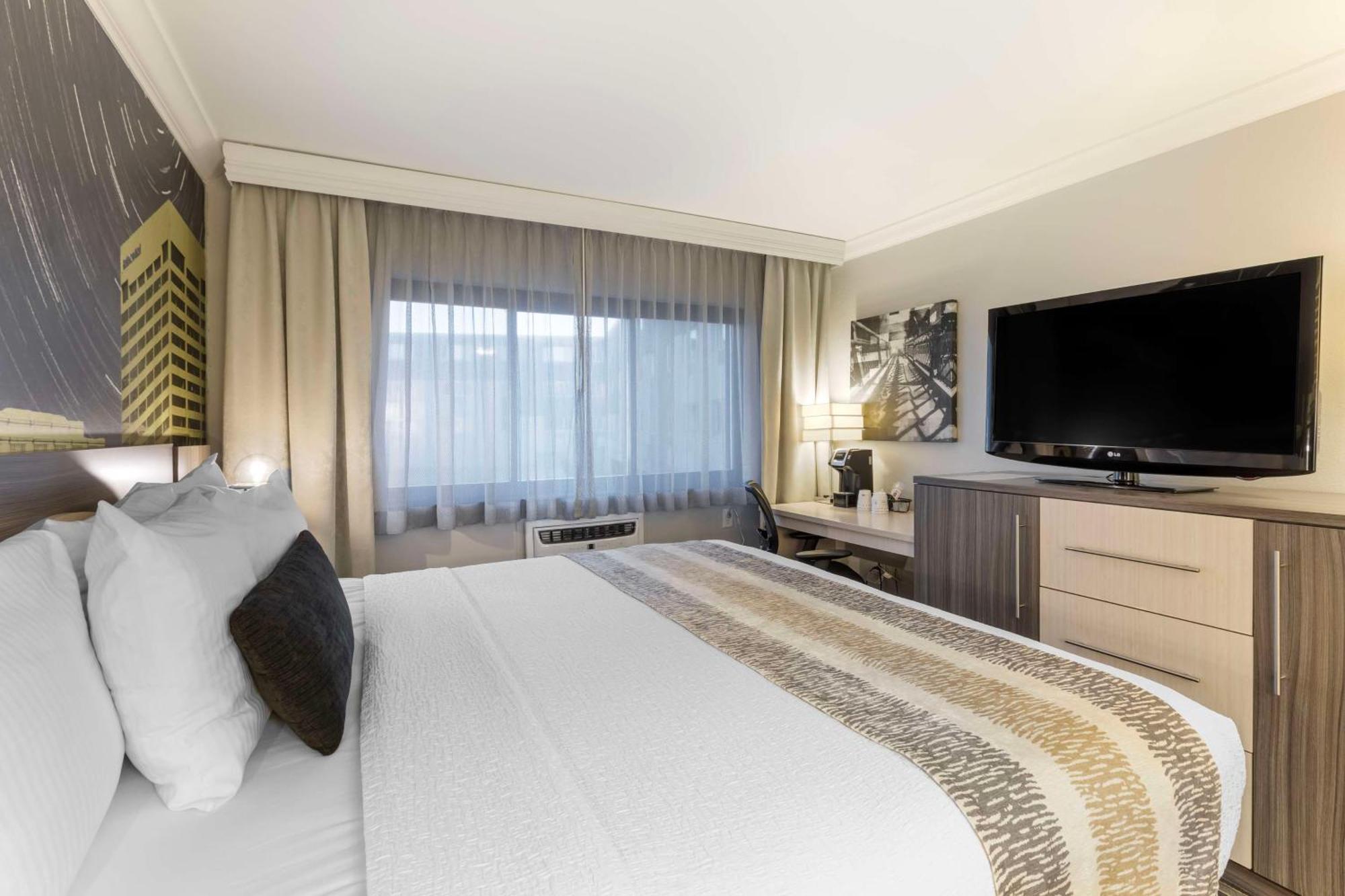 Best Western Plus Milwaukee West Bagian luar foto